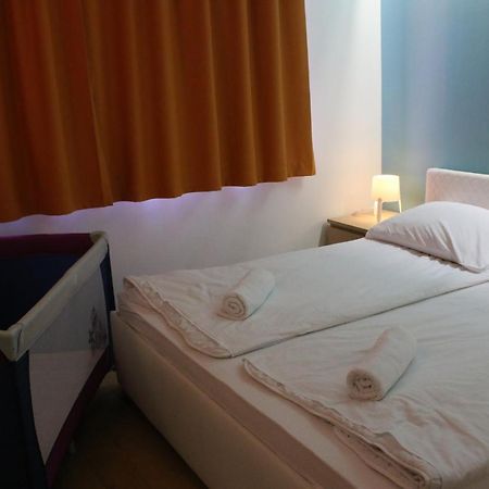 Prime Apartmans Balatonlelle Eksteriør billede